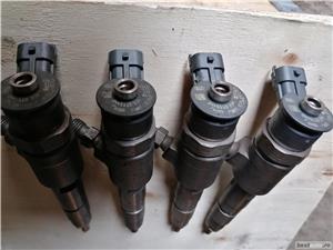 0445110339 9687068980 AV2Q9F593AA Bosch Injector Ford 1.4 TDCi / Citroen Peugeot 1.4 HDi - imagine 2