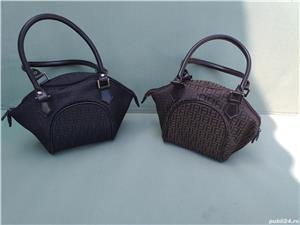 EN GROS!  100 de bucati diverse de posete Fendi -import Belgia! - imagine 3