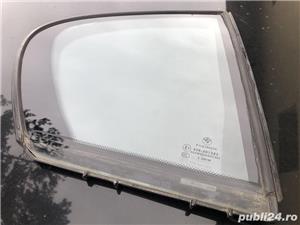 Vând geam dreapta spate BMW Seria 1 E87