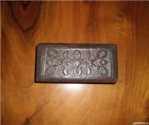 Casetă pentru bijuterii, din piele, fabricată în Bulgaria, anii 1960