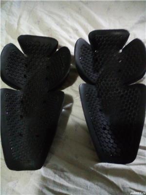 Protecții genunchi, pantalon moto - imagine 2