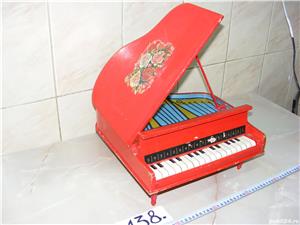 Pian jucărie, chinezesc, comunism (cod 138) 