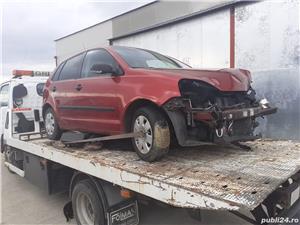 Dezmembrez volkswagen polo 1.2 i 65 cp an 2007 - imagine 5 Dezmembrez volkswagen polo 1.2 i 65 cp an 2007 - imagine 5