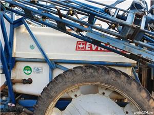 Instalatie de erbicidat tractat Evrard TA 2500, latime de lucru 24 metri, bazin 2.500 litri. - imagine 3