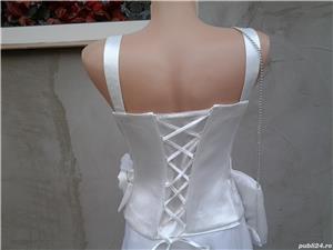 Chic rochie - costum dama mar. 38   M + posetuta - imagine 5