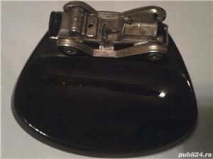 Scrumiera vintage macheta metalica auto Lesney Anglia