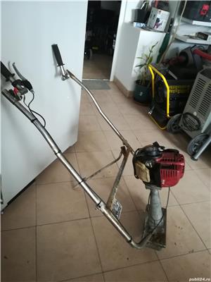 Inchiriem Lipa-rigla vibranta pentru finisat beton - imagine 3