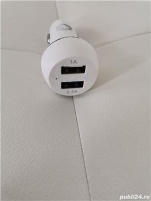 Vand încărcător auto Fast charge 2 mufe usb, 2.1 A, nou. 
