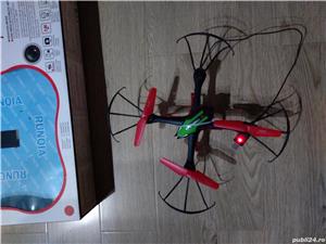 Vând drona cu telecomanda - imagine 2