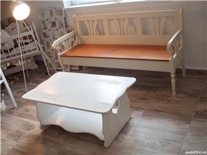 Mobila newvintage chic:banca,masuta cafea vitrina,cuier,recuzita si tehnica noua lumini studio foto