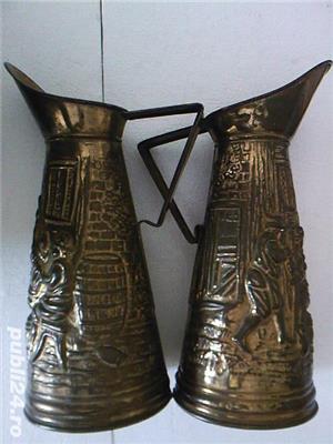 Carafa, halba vintage bere, bautori, basoreliefuri tabla alama Anglia