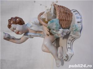 Bibelou vechi din portelan   Baiat cu struguri   pictat manual - imagine 2