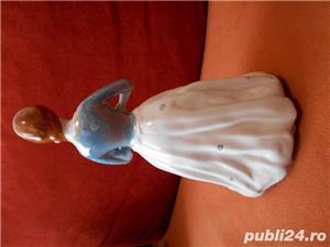 Bibelou vechi din portelan   Mireasa cu trandafiri    pictat manual - imagine 4