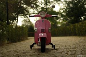 Scuter electric pentru copii Piaggio Vespa Roller 2x20W 12V 7Ah Pink Nou
