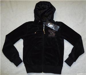 Trening negru dama catifea gluga monograme LV cristale Swarovski costum sport  - imagine 4
