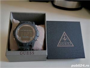  Vând ceas de firma nou nouț calitate la cutie.  - imagine 2