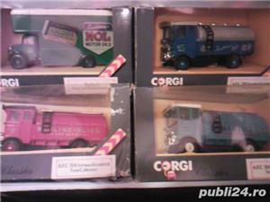 Camioane si autobuze de epoca Anglia, Corgi Classics 1986 machete auto metal noi - imagine 2