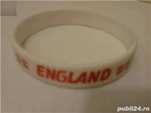Bratara silicon alb England, noua, 12 mm latime