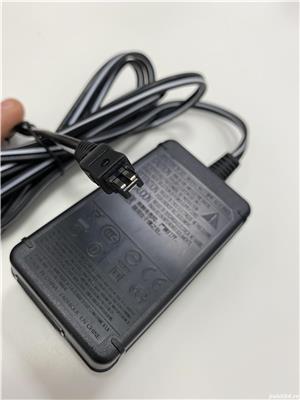Încărcător Sony AC-L200D 8.4V 1.7A