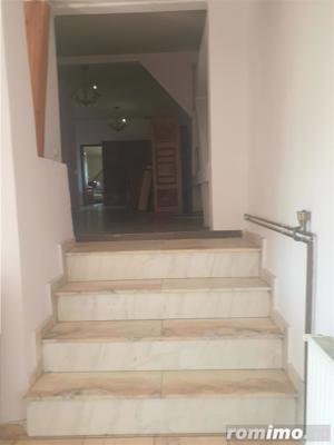 Casa cu etaj,teren 400 mp, pretabila : clinica, gradinita, birouri - imagine 3