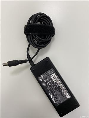 Incarcator LAPTOP TOSHIBA PA-1750-08 15V / 5A 75W  - imagine 2