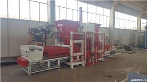 Linie tehnologica automata pentru fabricat pavele, borduri, dale de beton. - imagine 2
