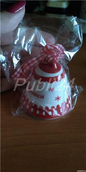 Clopotel artizanal de ornament cu mesaj : Craciun Fericit - Bianca - imagine 3