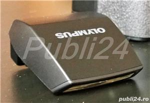 Vand schimb Olympus Body Cap Lens 15mm F8 si blitz dedicat Olympus OM-D - imagine 2