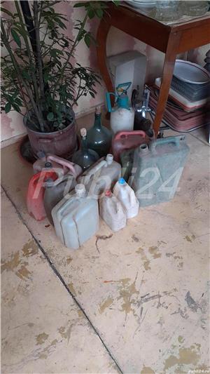 Vand Bidone din plastic de la 1 - 10 litri din perioada Comunista