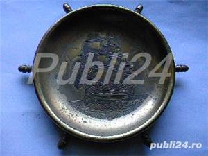 Scrumiera forma timona: Nava Amiral HMS Victory a Lordului Nelson, Anglia