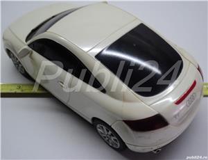 Jucarie masinuta Audi electrica cu telecomanda (vintage) Se aprind faruri, stopuri frana, vireaza - imagine 3