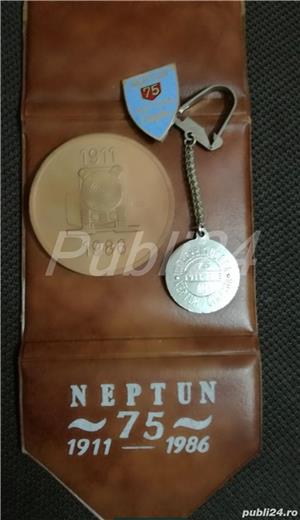 Intreprinderea Neptun Cimpina-75,insigna,breloc si medalie - imagine 2