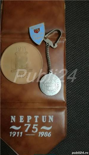 Intreprinderea Neptun Cimpina-75,insigna,breloc si medalie - imagine 3