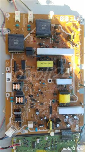 dezmembrez Panasonic TX-L32C10E - imagine 4