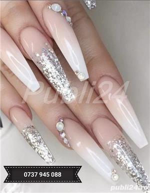 Unghii false la domiciliul clientei/ Mani / Pedi semi / gel la tine acasă!