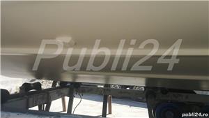 barca cu dormitor motor diesel an fabricatie 2005, inmatriculata RO,ITP,acte la zi, peridoc inm.RO  - imagine 9