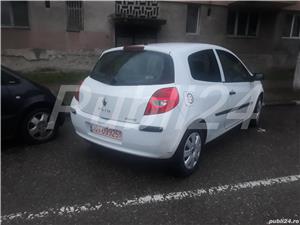 Dezmembrez renault clio 3 - imagine 3