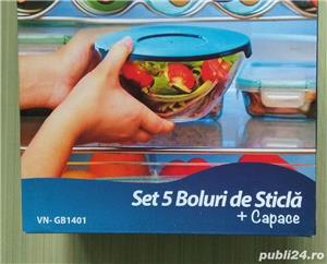 Set 5 boluri de sticlă. Cu capace din plastic 