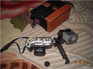 Vand aparat foto Olimpia,vintage,defect, cu blitz si gentuta