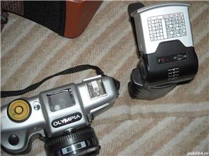 Vand aparat foto Olimpia,vintage,defect, cu blitz si gentuta - imagine 4