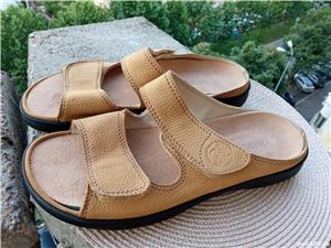 Slapi piele noi Helvesko, mar 42 (26.5 cm)