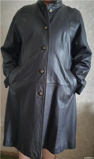 Vând haină de piele 