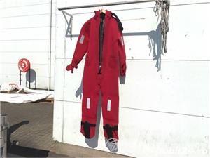  Costum de imersie,izolat de salvare!