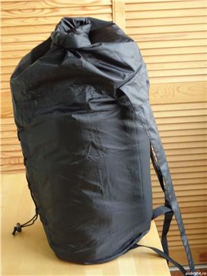   www autenticshop ro  RUCSAC COMPACT MILTEC ULTRA USOR Marime S 20 Litri Negru Impermeabil GERMANIA - imagine 5