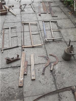 Vand Obiecte de lucru Taranesti  din lemn model rustik