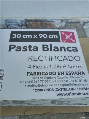 Vand faianta si gresie ramasa de la lucrari - imagine 2