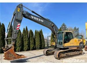 Închiriere excavator șenilat 