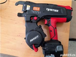 închiriez masina pistol de legat fier 