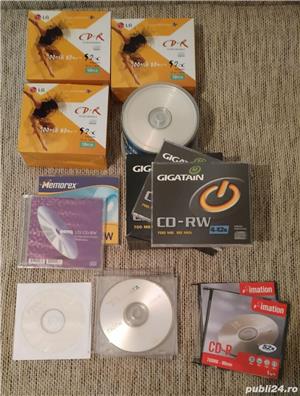 CD-uri și DVD-uri NOI