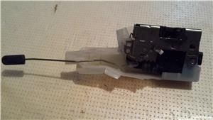 Piese auto din dezmembrarea unui autovehicul marca Renault Symbol dci fabricație 2006 - imagine 7